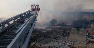 Muğlada Kağıt Fabrikasında Yangın