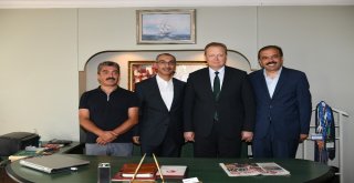 Vali Yavuz Ve Milletvekili Balta, Türkiye Gazetesi Ve İhlas Pazarlama İl Temsilciliğini Ziyaret Etti