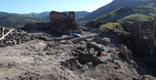 Efsaneleri İle Ünlü Canca Kalesinde Bir Dönem Aydınlanıyor