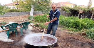 Yenifakılıda Pekmez Kazanları Kaynıyor