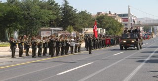 Elazığda Zafer Bayramı Coşkuyla Kutlandı