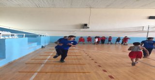 Bitlisteki Yaz Spor Okulları 25 Branşta Devam Ediyor