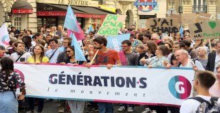 Fransızlar Küresel Isınmaya Dur Demek İçin Sokağa Döküldü