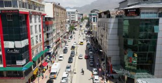 VANBÜYÜKŞEHİR MARAŞ CADDESİ'Nİ YENİLİYOR