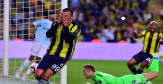 Spor Toto Süper Lig: Fenerbahçe: 0 - Medipol Başakşehir: 0 (İlk Yarı)