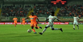 Spor Toto Süper Lig: Aytemiz Alanyaspor: 0 - Göztepe: 0 (İlk Yarı)