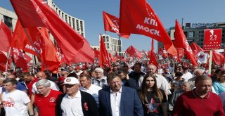 Rusyada Binlerce Kişi Emeklilik Reformunu Protesto Etti