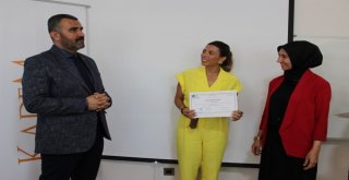 Girişimci Kadınlar Sertifikalarını Aldı