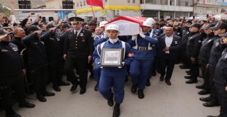 Nişanlısının Kamuflajını Giyip Hayallerimizi Çaldılar Diye Gözyaşı Döktü