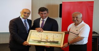 Meslekte 40 Yılı Dolduran Avukatlara Plaket