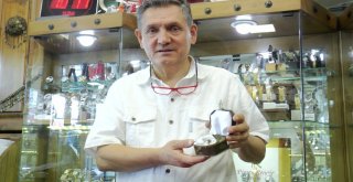 Kurşunun Durdurduğu Saat Görenleri Şaşırtıyor