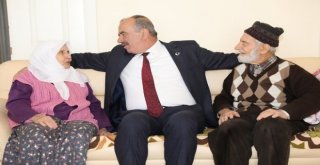 Başkan Türkyılmaz, Mudanyalıların Evine Konuk Oluyor