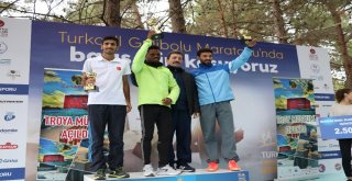 Türkiyenin Barış Temalı İlk Ve Tek Maratonu Binlerce Kişinin Katılımıyla Gerçekleştirildi