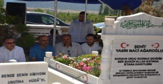 15 Temmuz Şehidi Hukuk Fakültesi Öğrencisi Ağaroğlu, Mezarı Başında Anıldı