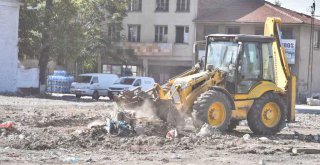 ÇEVRE SAĞLIĞI İÇİN BAŞKENT METRUK YAPILARDAN TEMİZLENİYOR