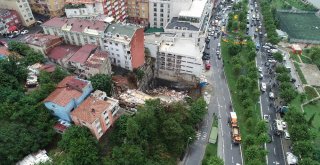 Beyoğlunda Çöken Binanın Enkazı Havadan Görüntülendi