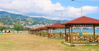 Kamelyalar Ve El Sanatları Satış Stantları İlgi Odağı Oldu