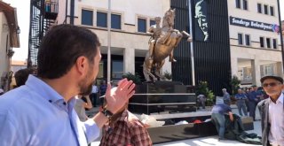 Sındırgıya Atatürk Heykeli