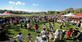 Yenimahallede Geleneksel Sünnet Şöleni Gerçekleştirildi