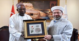 Diyanet İşleri Başkanı Erbaş: “Müslümanlar Daha Çok Bir Araya Gelmeli”