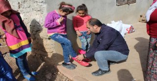 Şehit Yakınları Derneğinden 70 Çocuğa Kışlık Elbise