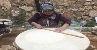 Tokatlı Kadınların İmece Usulü Kış Hazırlığı