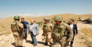 Vali Ustaoğludan Üs Bölgelerine Bayram Ziyareti