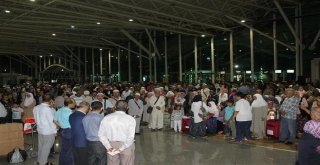 Hatayın İlk Hac Kafilesi Dualarla Uğurlandı