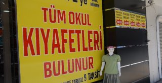 Mağazalarda Okul Dönemi Yoğunluğu Yaşanıyor
