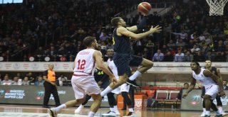 Tahincioğlu Basketbol Süper Ligi: Gaziantep Basketbol: 55 - Fenerbahçe: 67