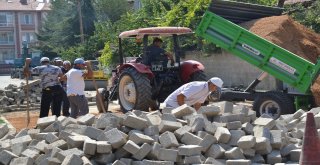 Şuhutta Parke Taşı Çalışmaları Devam Ediyor