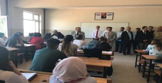 Vali Ustaoğlu Öğrenci Yaz Kampını Ziyaret Etti