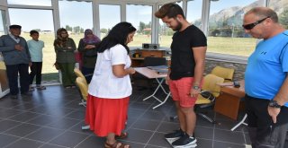 İnönülüler Uçuyor