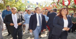 Adnan Menderesin Heykeli Duygusal Anlar Yaşattı
