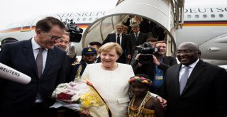 Merkel, Afrikadan Yasa Dışı Göçü Durdurmak İstiyor