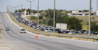 Gurbetçiler Akın Akın Dönüyor