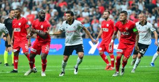 Spor Toto Süper Lig: Beşiktaş: 1 - Antalyaspor: 3 (İlk Yarı)