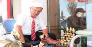 Ayakkabı Boyacısından İnsanlık Dersi