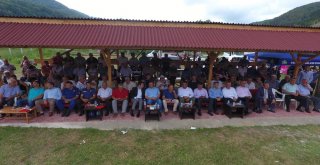 Yağmur Altındaki Güreşlerde Pehlivanlar Arasında Gerginlik