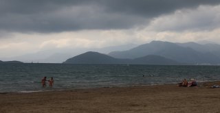 Fırtına Öncesi Deniz Keyfi