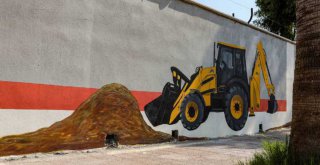 Mersin'in Gri Duvarları Sanatsal İçeriklerle Renkleniyor