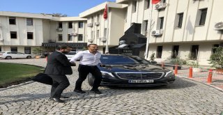 Ünlü Şarkıcı Demet Akalın Ve Okan Kurt Boşandı