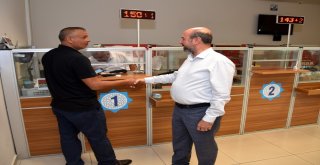 Başkan Pekyatırmacı, Çağrı Merkezinde Telefonları Yanıtladı