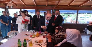 Vali Çakacak Huzurevi Sakinlerini Unutmadı