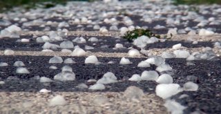 Kütahyada Fındık Büyüklüğünde Dolu Yağdı