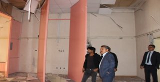 Seydişehir Halk Eğitim Merkezi Binasının Yıkımına Başlandı