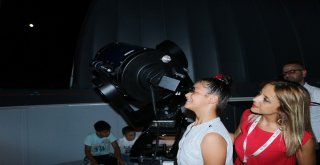 Hataylılar Kanlı Ay Tutulmasını Teleskopla İzledi