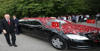 Cumhurbaşkanı Erdoğan Anıtkabiri Ziyaret Etti