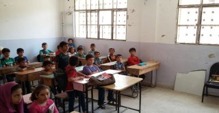 Mehmetçik Afrinde Yaraları Sarmaya Devam Ediyor