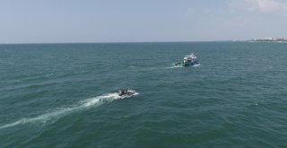 Denize Düşen Helikopterin Tekeri Bulundu